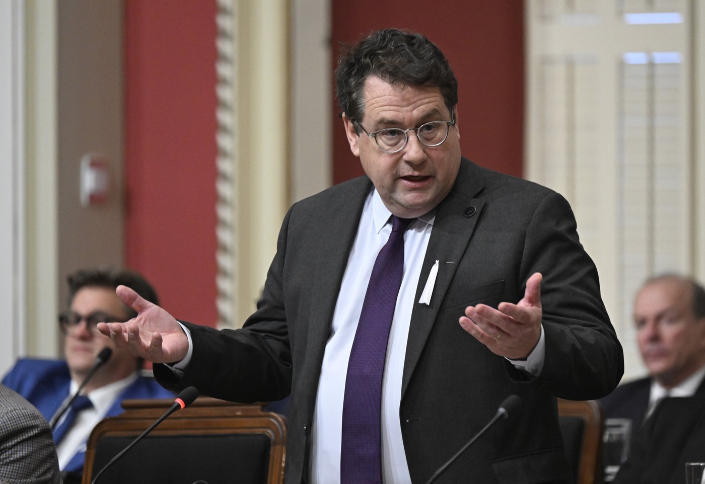 Quebec pushes back greenhouse gas reduction target by five years to 2035 | iNFOnews.ca