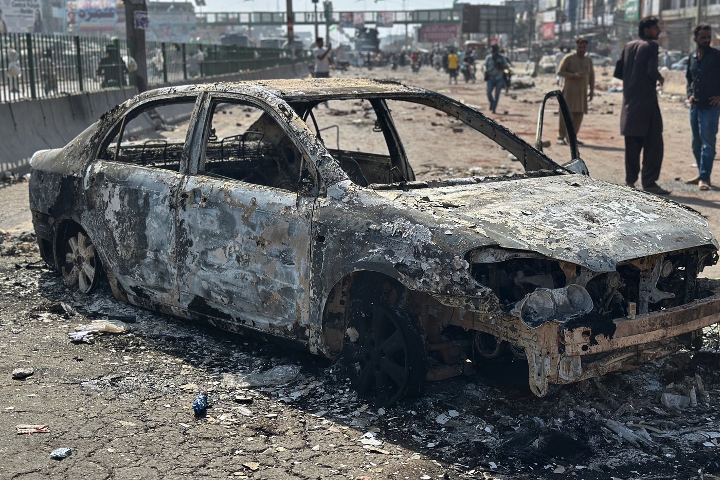 Pakistan bans hard-line Islamist party after recent deadly clashes with police | iNFOnews.ca Pakistan bans hard-line Islamist party after recent deadly clashes with police | iNFOnews.ca