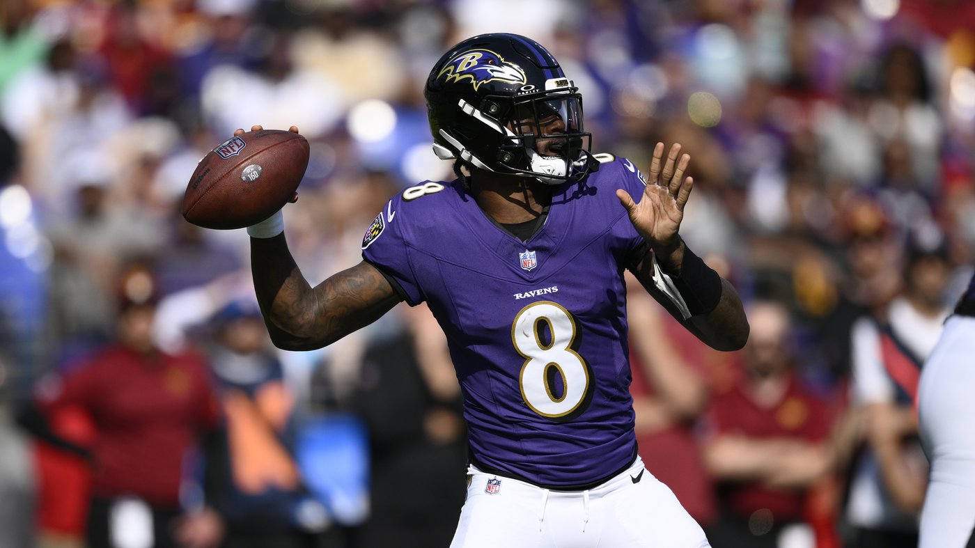 Derrick Henry runs for two TDs and Lamar Jackson throws for 323 yards as Ravens beat Commanders | iNFOnews.ca Derrick Henry runs for two TDs and Lamar Jackson throws for 323 yards as Ravens beat Commanders | iNFOnews.ca