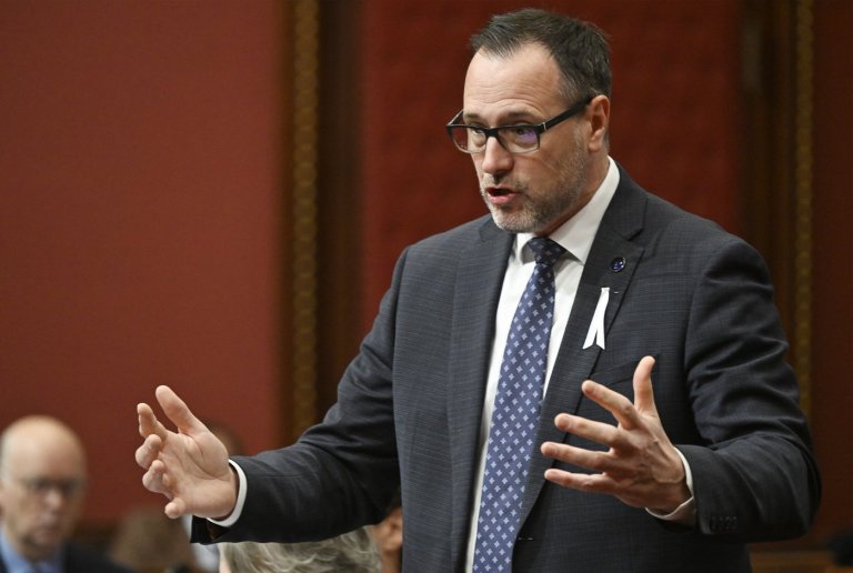 Five things to know about the Quebec government's new secularism bill | iNFOnews.ca