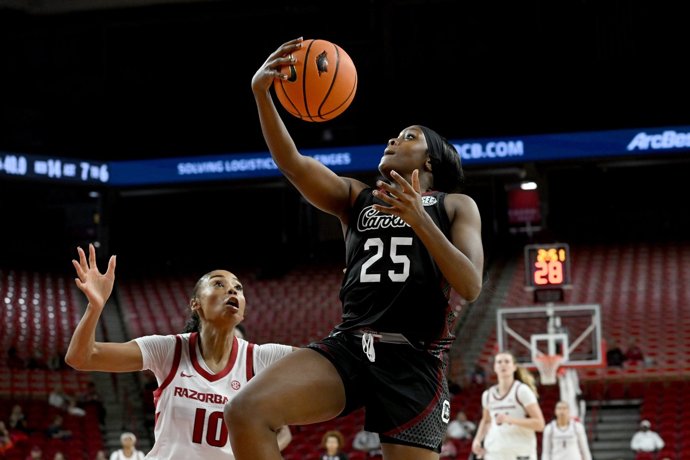 Joyce Johnson scores 22 points as No. 3 South Carolina beats Arkansas 93-58 | iNFOnews.ca