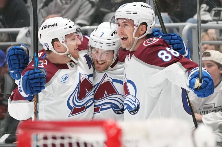 MacKinnon leads Avalanche to 5-1 win and 1st-round sweep of LA Kings, ending Anze Kopitar's career | iNFOnews.ca