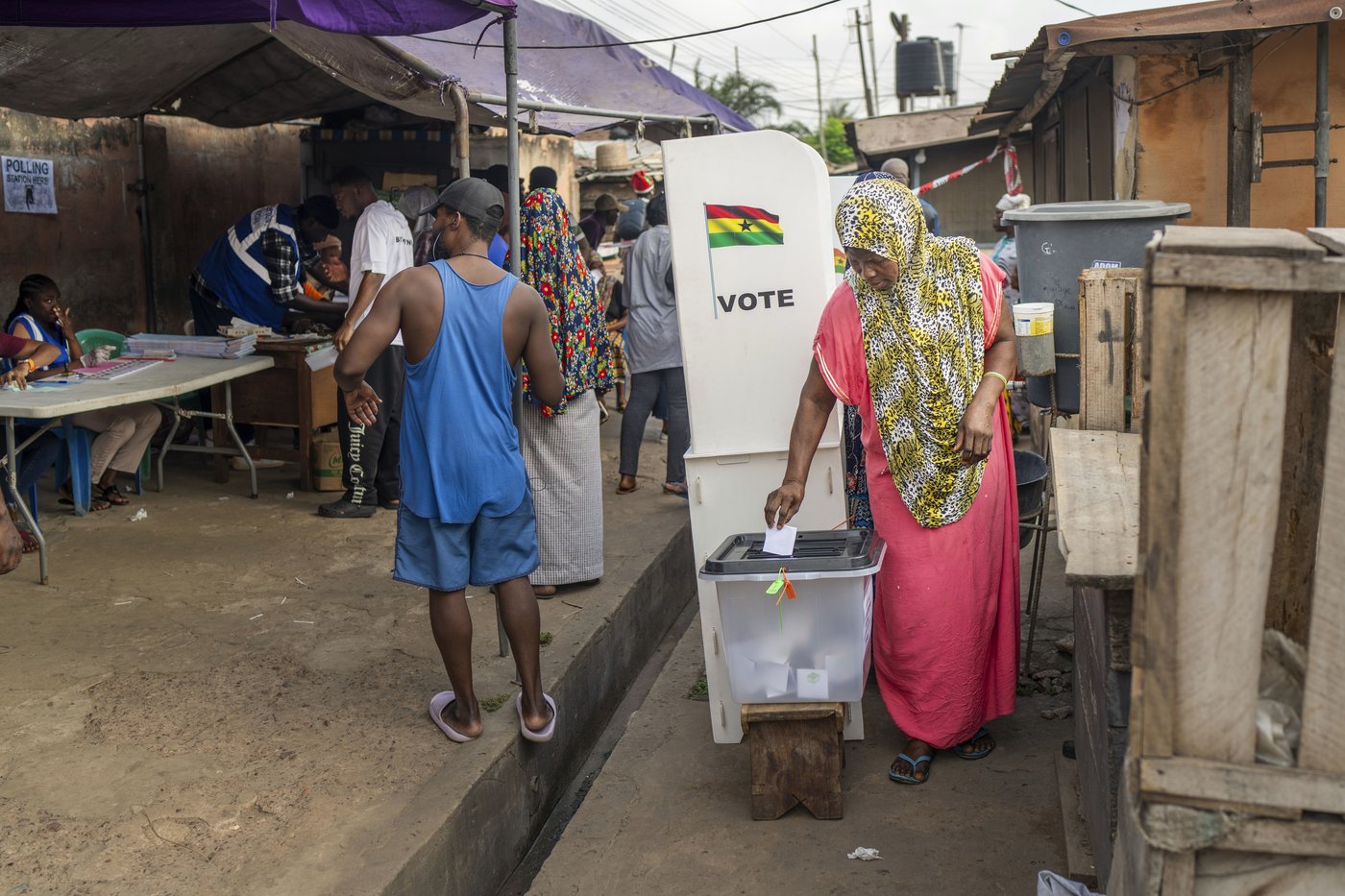 Polls close in Ghana's general election in the shadow of the worst economic crisis in a generation | iNFOnews.ca Polls close in Ghana's general election in the shadow of the worst economic crisis in a generation | iNFOnews.ca