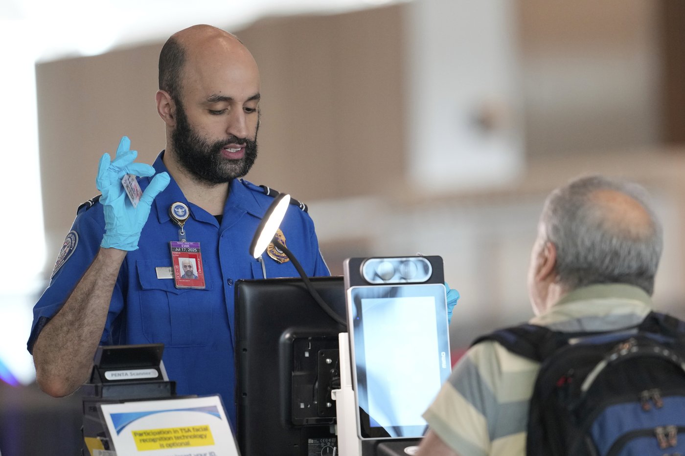 PHOTO COLLECTION: REAL ID requirements for the U.S. domestic flyers begins | iNFOnews.ca