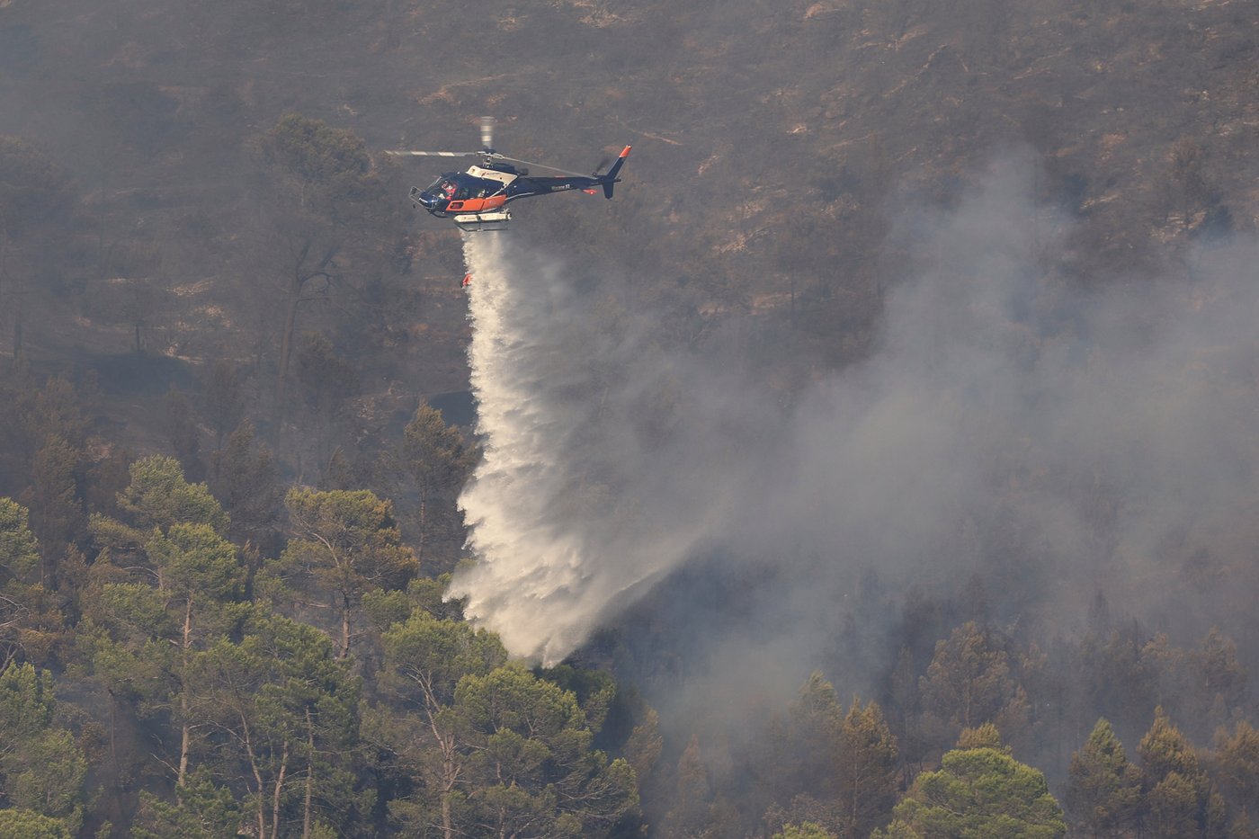 2 killed when firefighting helicopters collide near Athens as Europe’s wildfire emergency rages | iNFOnews.ca 2 killed when firefighting helicopters collide near Athens as Europe’s wildfire emergency rages | iNFOnews.ca