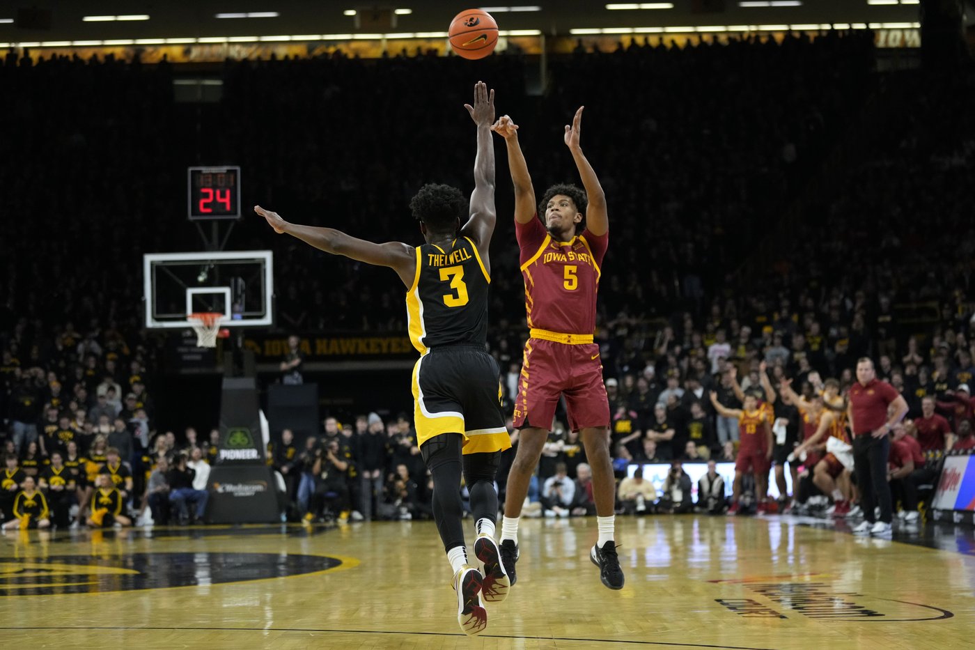 Jones, Jefferson help No. 3 Iowa State rally past Iowa, 89-80 | iNFOnews.ca