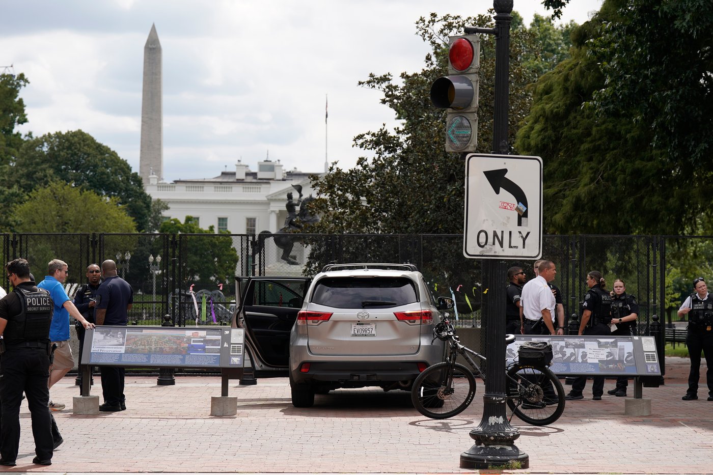 Federal panel gives final approval to new design for White House security screening center | iNFOnews.ca Federal panel gives final approval to new design for White House security screening center | iNFOnews.ca