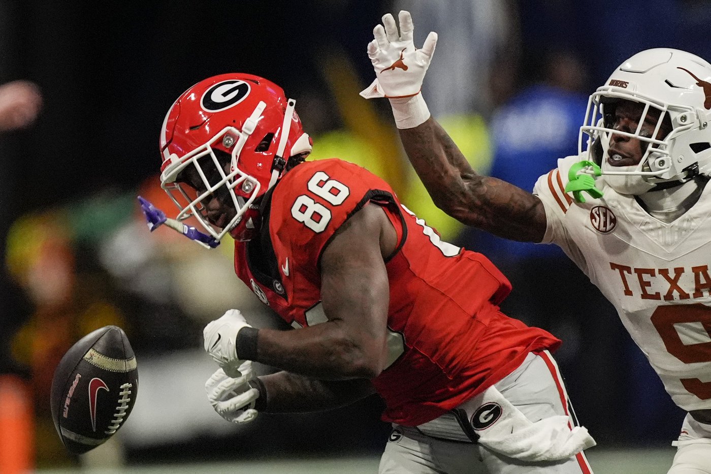No. 5 Georgia pulls off another overtime stunner, beating No. 2 Texas 22-19 for SEC title | iNFOnews.ca