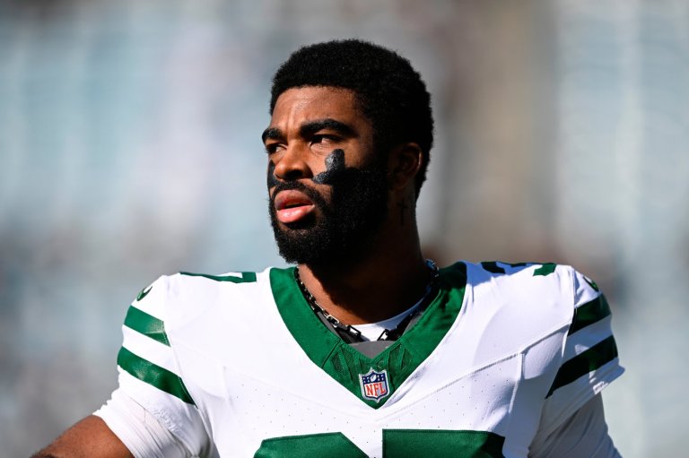 New York Jets' Qwan'tez Stiggers taken to hospital after briefly losing consciousness at practice | iNFOnews.ca