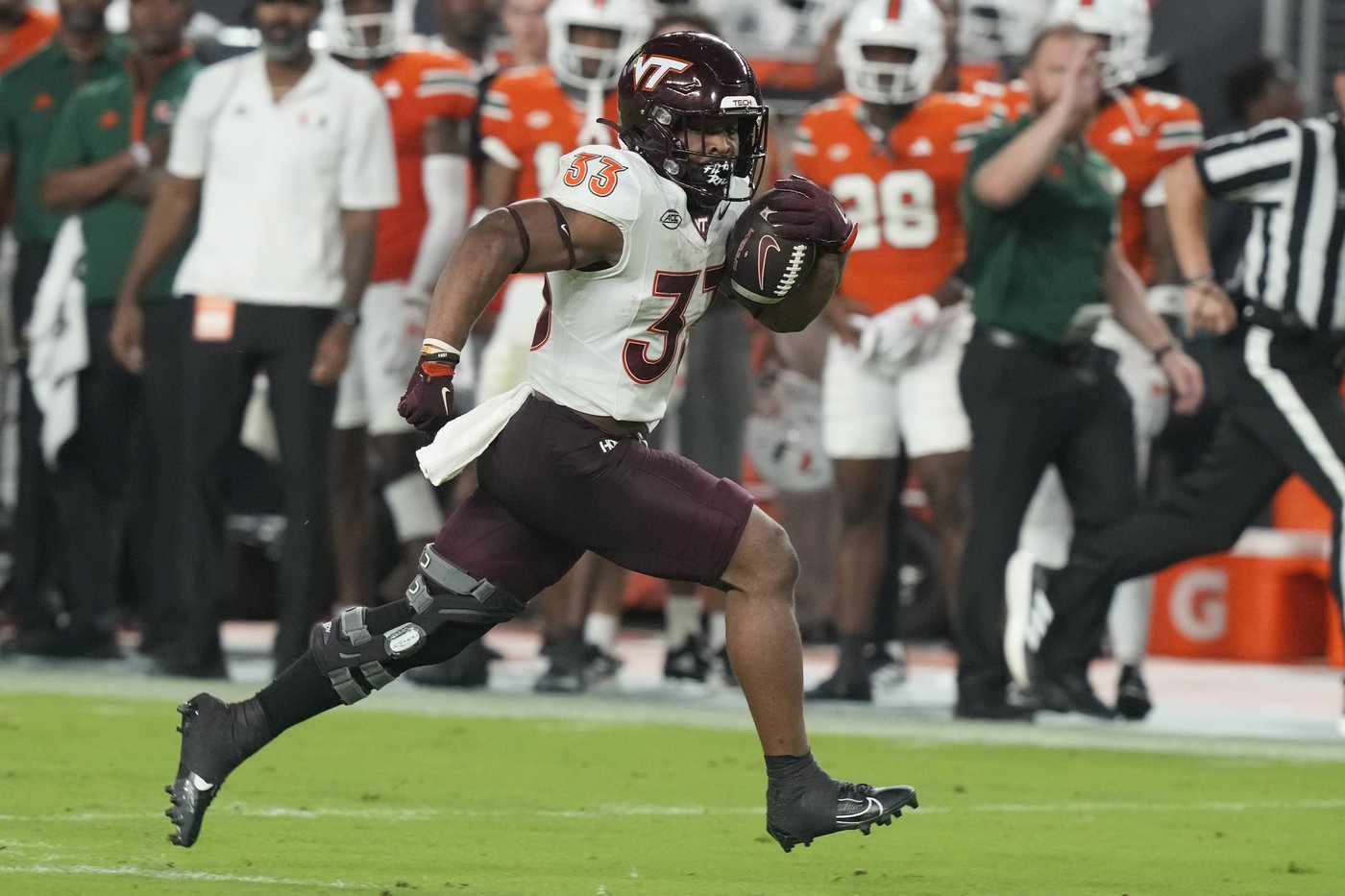 No. 7 Miami survives Virginia Tech 38-34 to remain unbeaten after Hail Mary TD overturned | iNFOnews.ca