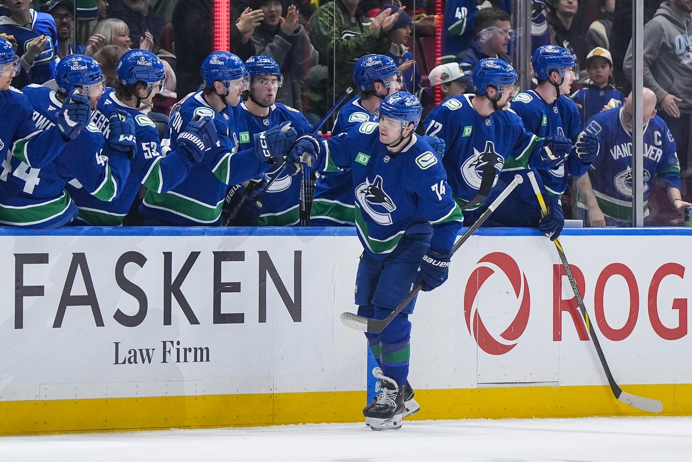 Demko posts 25-save shutout, Vancouver Canucks blank Colorado Avalanche 3-0 | iNFOnews.ca