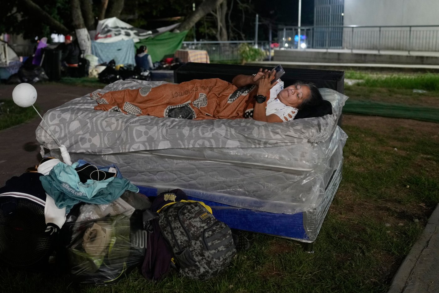 Twin earthquakes strike Venezuela, in photos | iNwheels