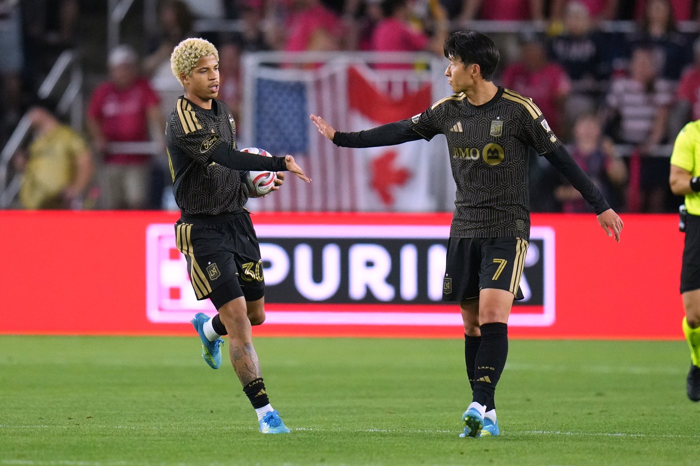 Defenders Tomas Totland, Rafael Santos power St. Louis City to first victory over LAFC, 2-1 | iNFOnews.ca Defenders Tomas Totland, Rafael Santos power St. Louis City to first victory over LAFC, 2-1 | iNFOnews.ca