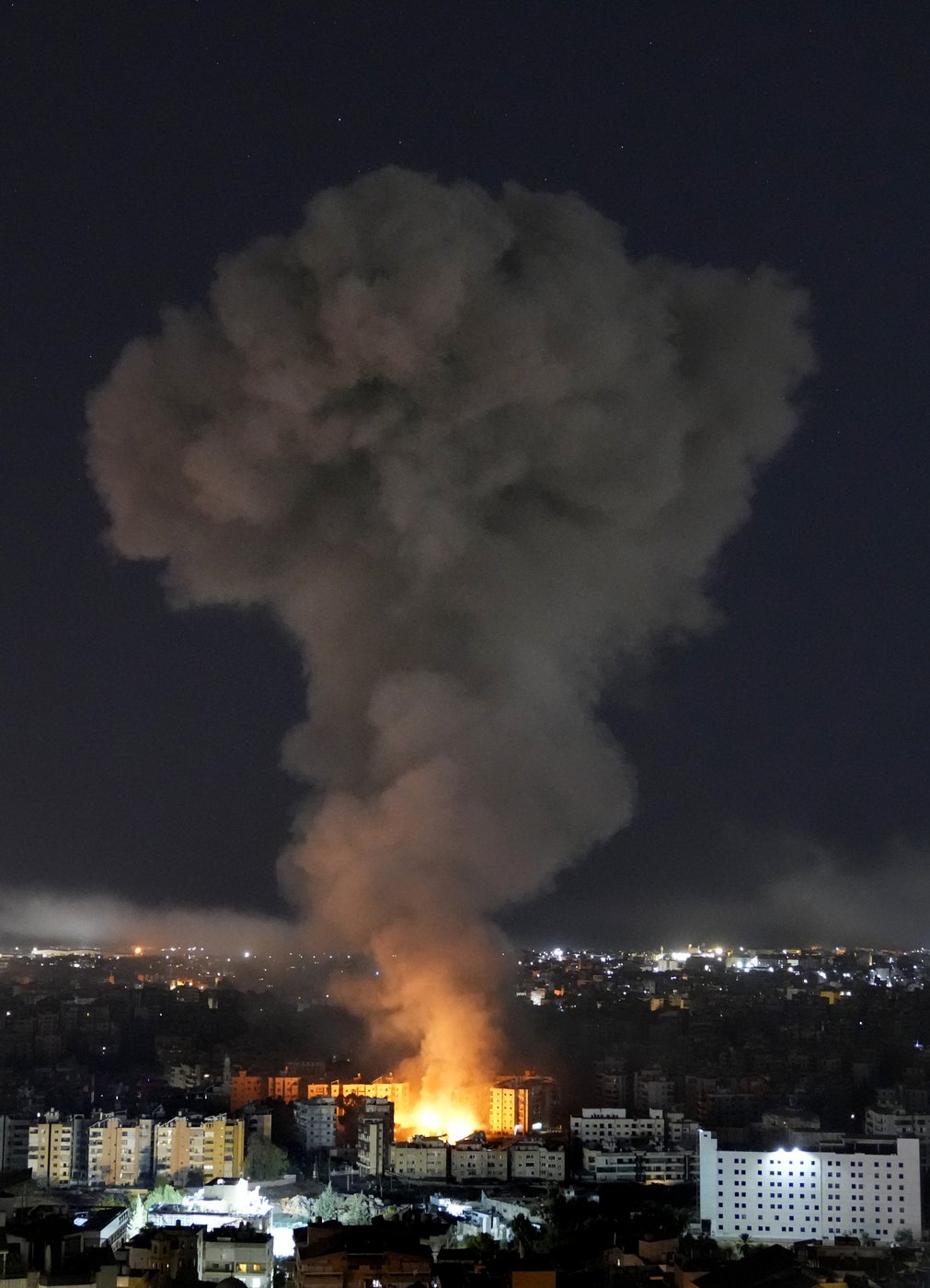 Israeli strikes pound Lebanese coastal city after residents evacuate | iNFOnews.ca Israeli strikes pound Lebanese coastal city after residents evacuate | iNFOnews.ca