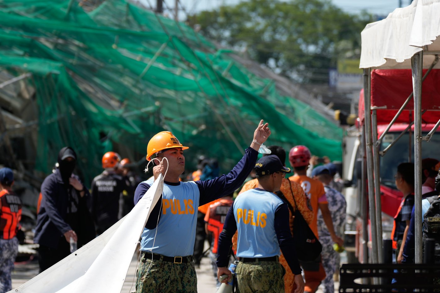 Building under construction in Philippines collapses, leaving 1 dead and 21 trapped | iNhome