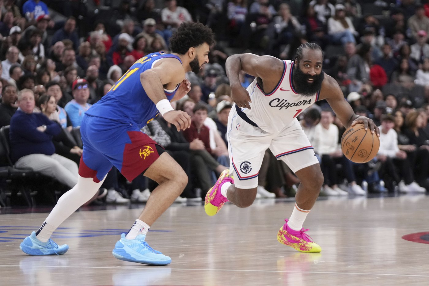 Dialing long distance: Harden joins Curry as the only NBA players to reach 3,000 3-pointers | iNFOnews.ca