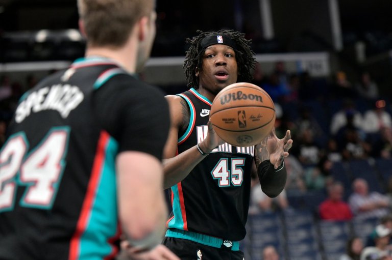 Grizzlies match NBA record by making 29 3-pointers in loss to Cavaliers | iNFOnews.ca