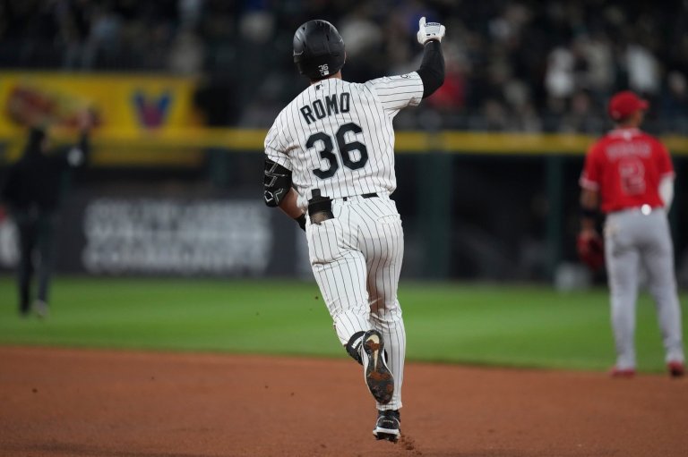 Romo hits first 2 career home runs as White Sox beat Soriano and Angels, 5-2 | iNFOnews.ca