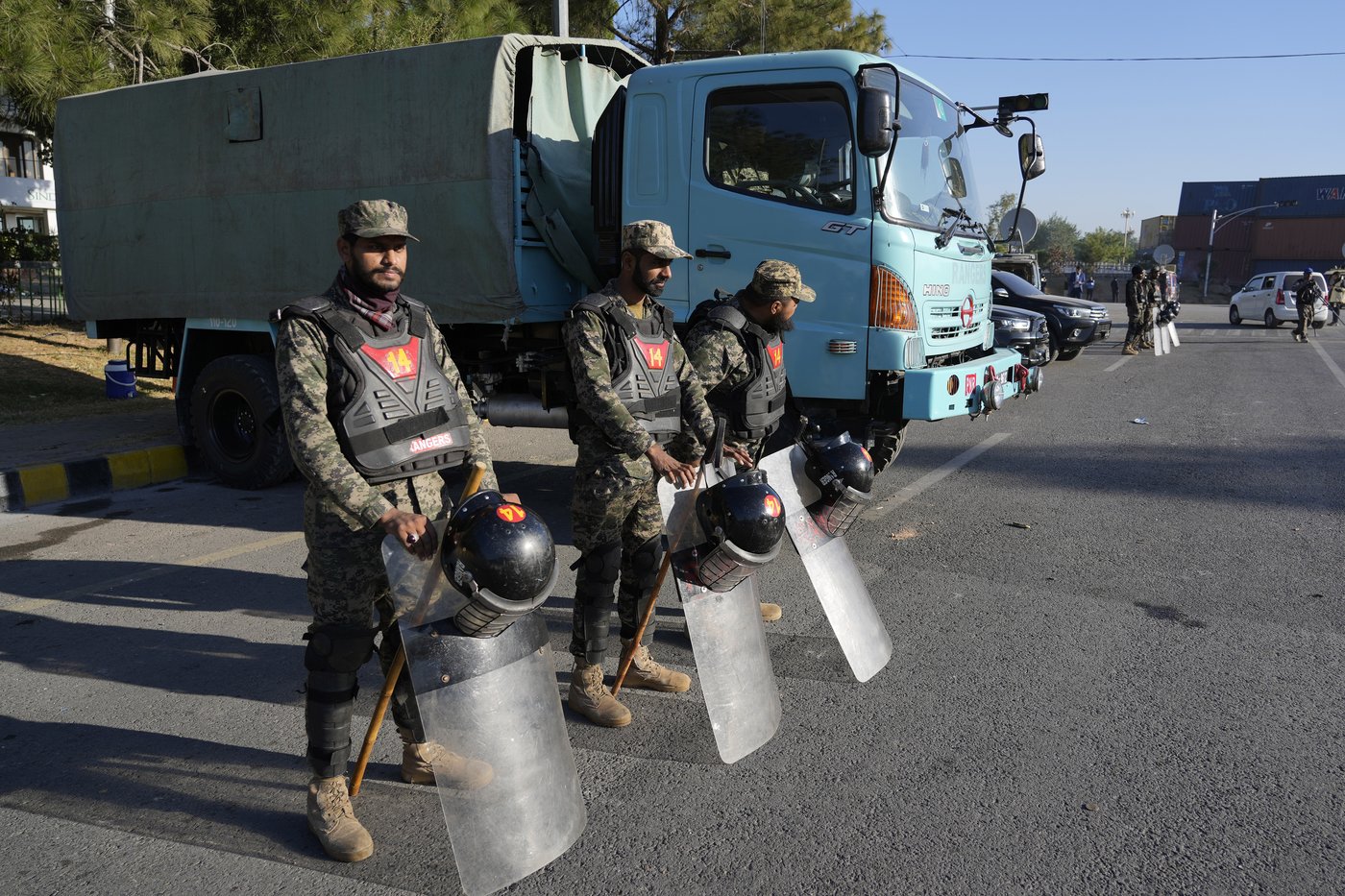 Pakistan ends lockdown of its capital after Imran Khan supporters are dispersed by police | iNFOnews.ca