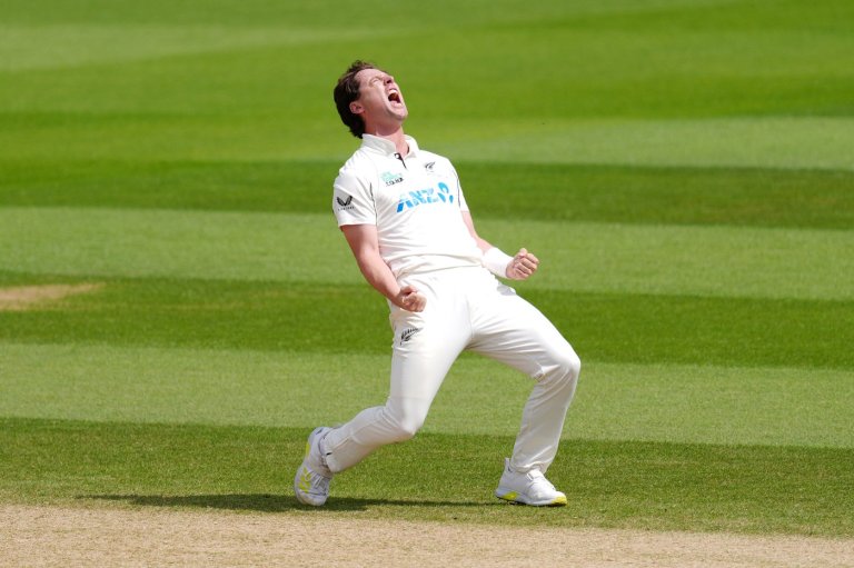New Zealand crush England by 253 runs in 2nd test at The Oval as Henry rips through the tail | iNFOnews.ca