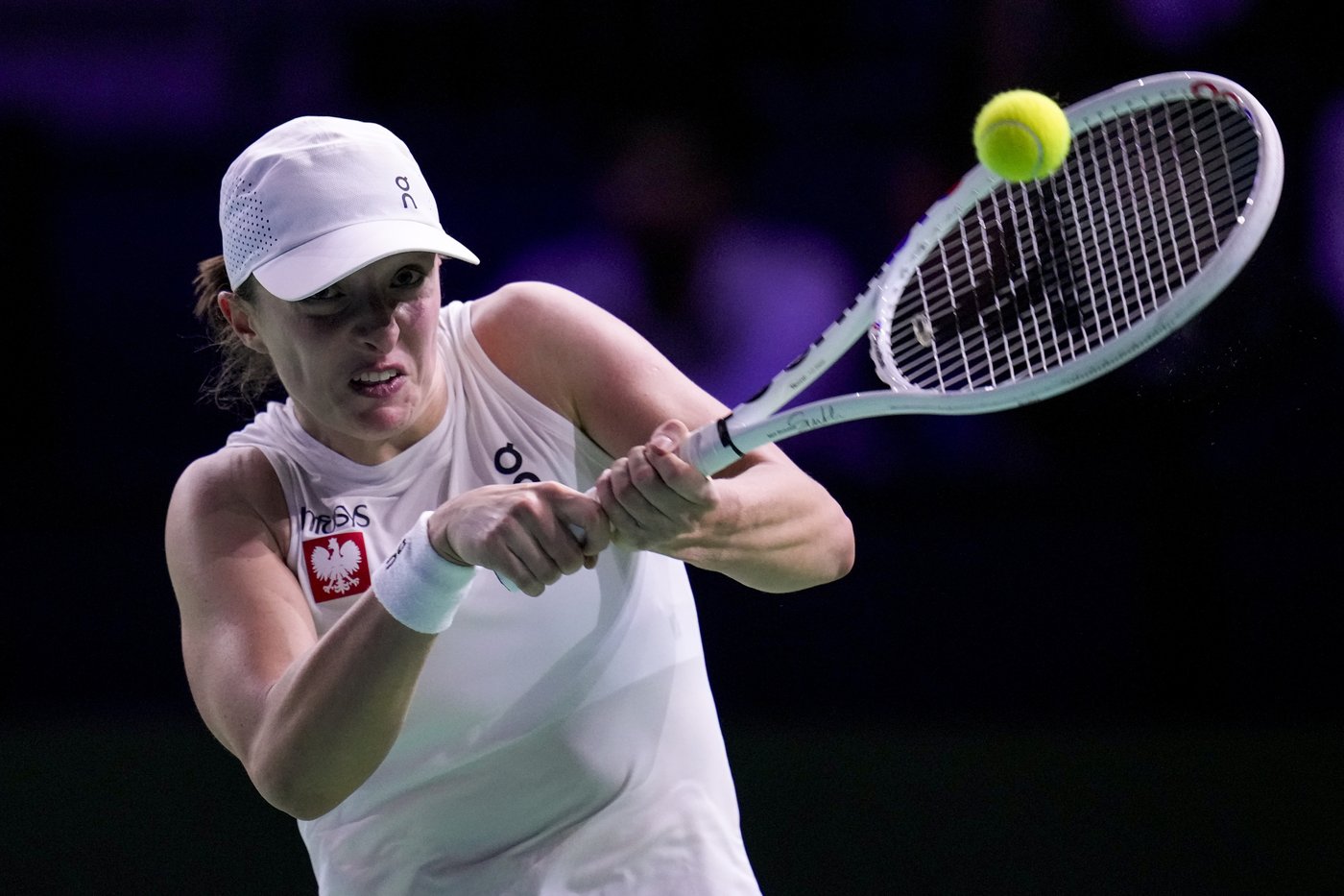 Swiatek helps Poland oust host Spain from Billie Jean King Cup Finals, Britain beats Germany | iNFOnews.ca