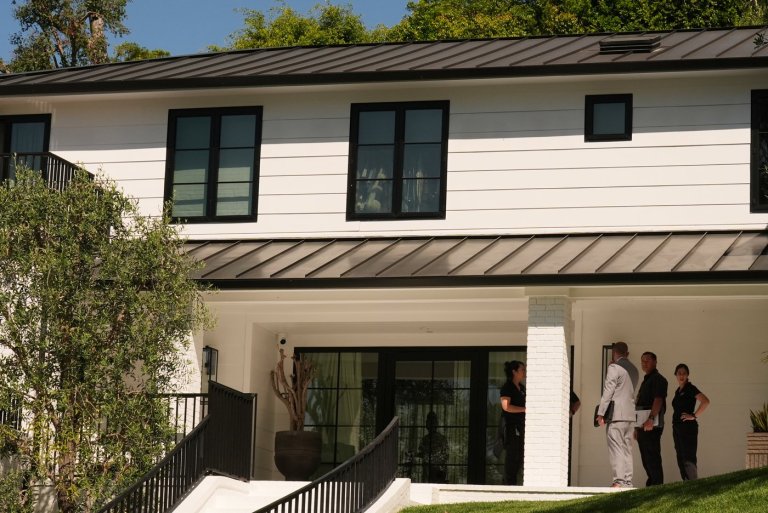 Woman faces first court appearance after shots were fired at Rihanna's house | iNFOnews.ca