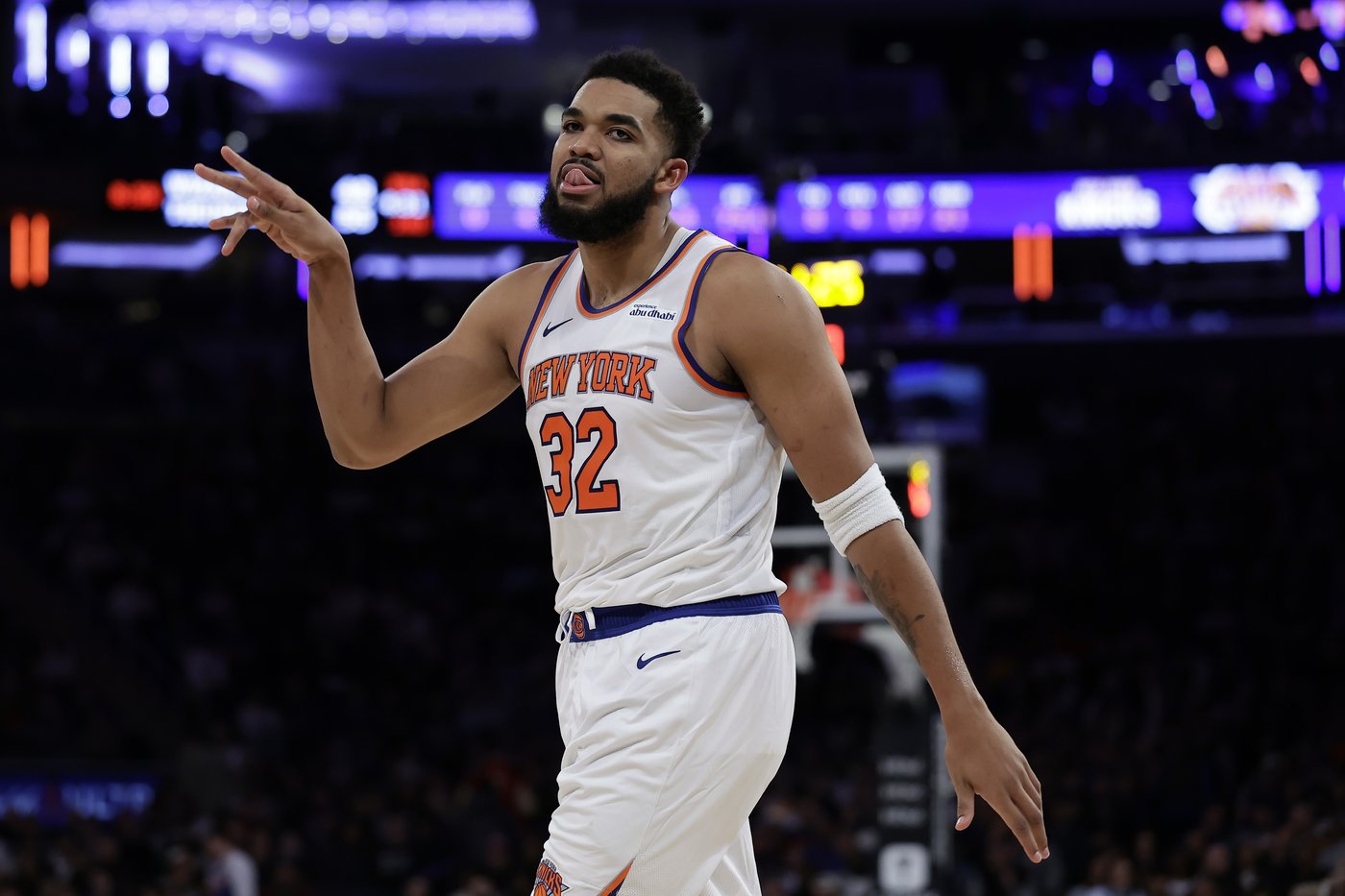 Towns, Anunoby each score 31 points as Knicks whip reeling Raptors 139-125 | iNFOnews.ca