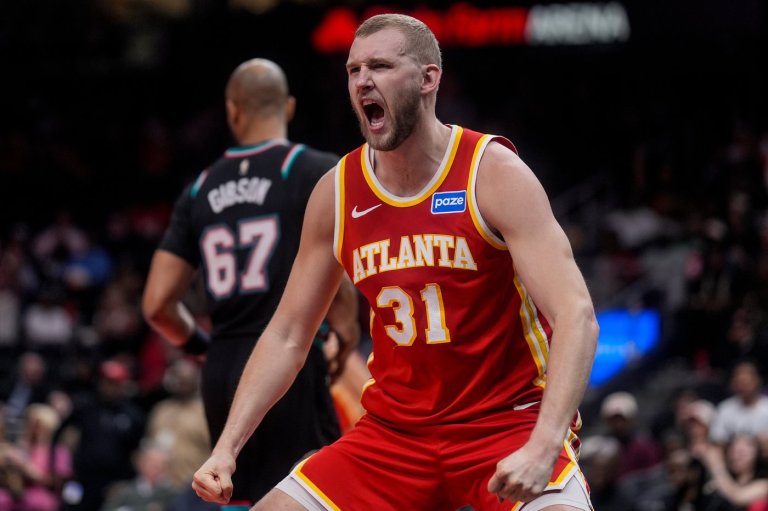 Hawks get double-digit scoring from 8 players and beat Grizzlies 146-107 | iNFOnews.ca