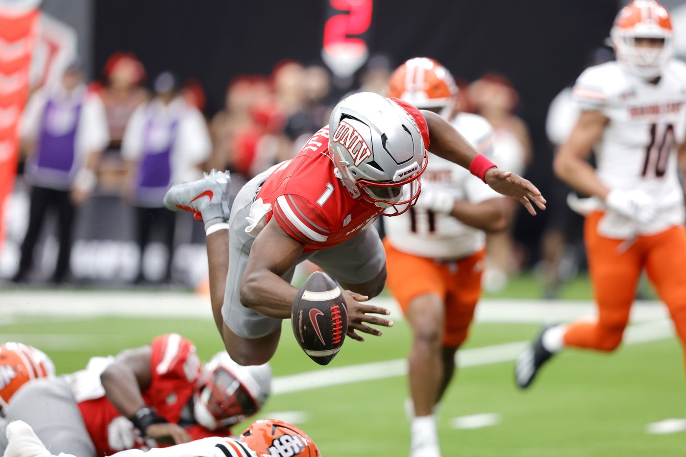 Jai'Den Thomas scores 3 TDs and UNLV holds off Idaho State 38-31 in Dan Mullen's debut as coach | iNFOnews.ca Jai'Den Thomas scores 3 TDs and UNLV holds off Idaho State 38-31 in Dan Mullen's debut as coach | iNFOnews.ca