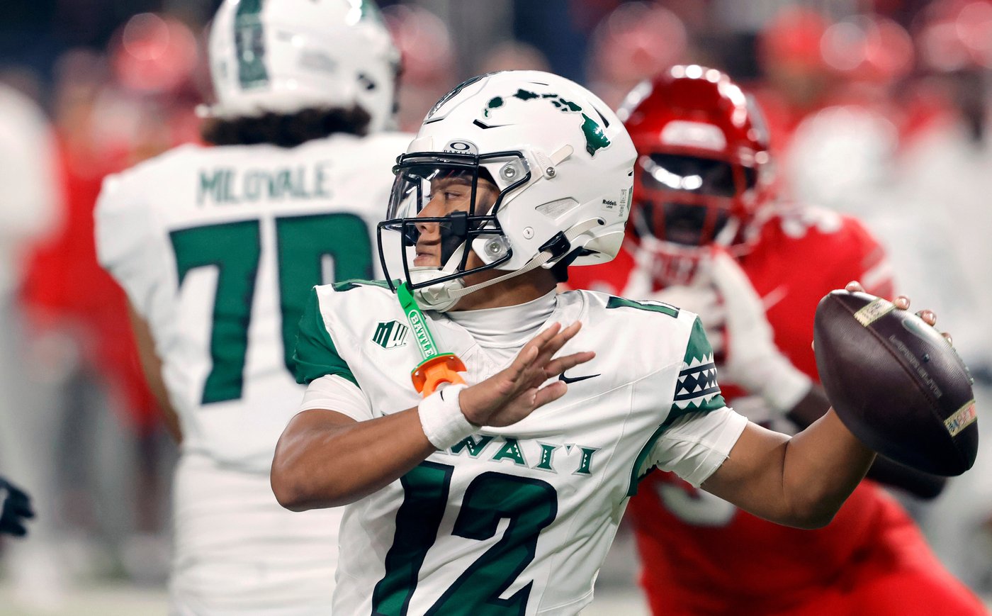 Anthony Colandrea throws 3 TD passes to lead UNLV to 38-10 victory over Hawaii | iNFOnews.ca