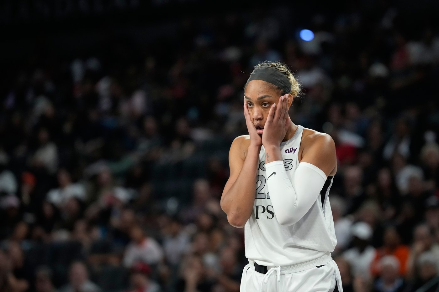 A'ja Wilson leads the Aces past the Lynx 100-97 for West lead in Commissioner's Cup | iNFOnews.ca A'ja Wilson leads the Aces past the Lynx 100-97 for West lead in Commissioner's Cup | iNFOnews.ca