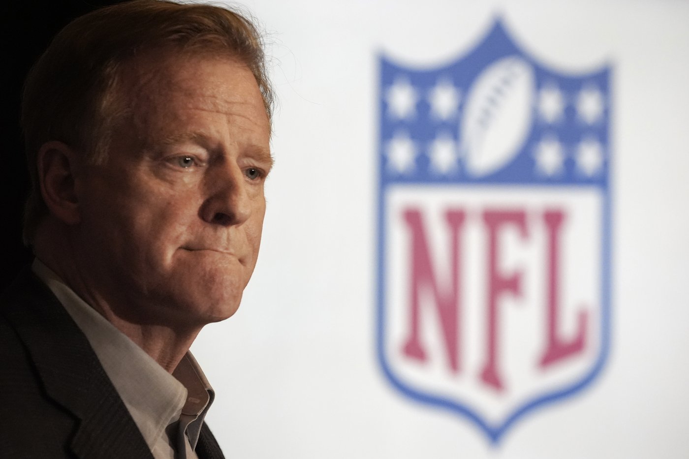 Rape allegation against Jay-Z won’t impact NFL's relationship with music mogul, Goodell says | iNFOnews.ca