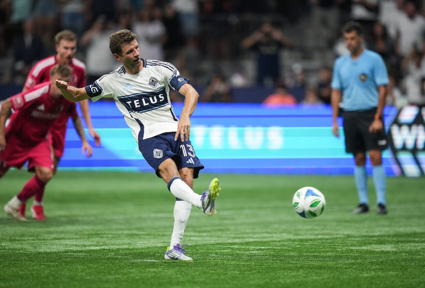 Muller's first MLS goal on late PK, Vancouver Whitecaps down St. Louis City 3-2 | iNFOnews.ca