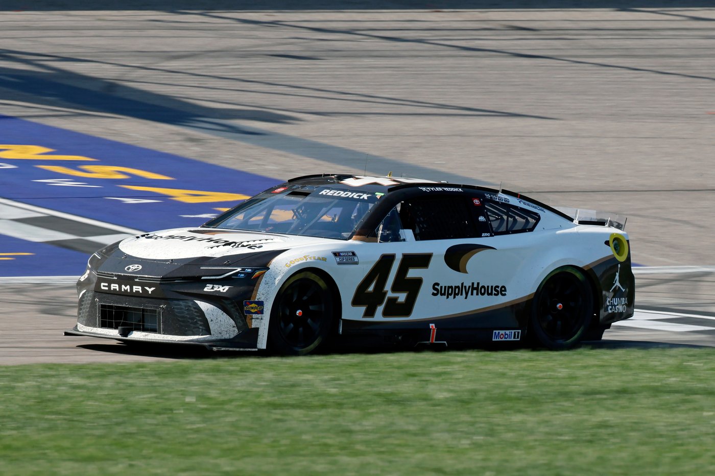 Tyler Reddick's last-lap move, his fifth win, and a pace not seen since Dale Earnhardt in 1987 | iNFOnews.ca Tyler Reddick's last-lap move, his fifth win, and a pace not seen since Dale Earnhardt in 1987 | iNFOnews.ca