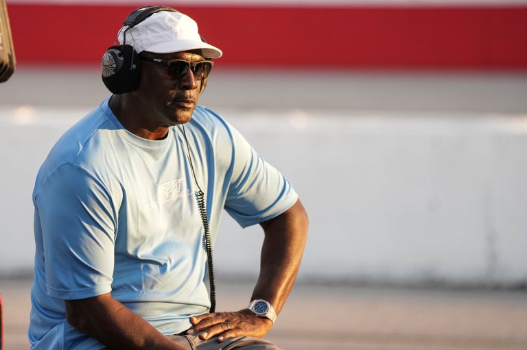 NASCAR teams urge settlement as trial looms for Michael Jordan's antitrust suit against series | iNFOnews.ca