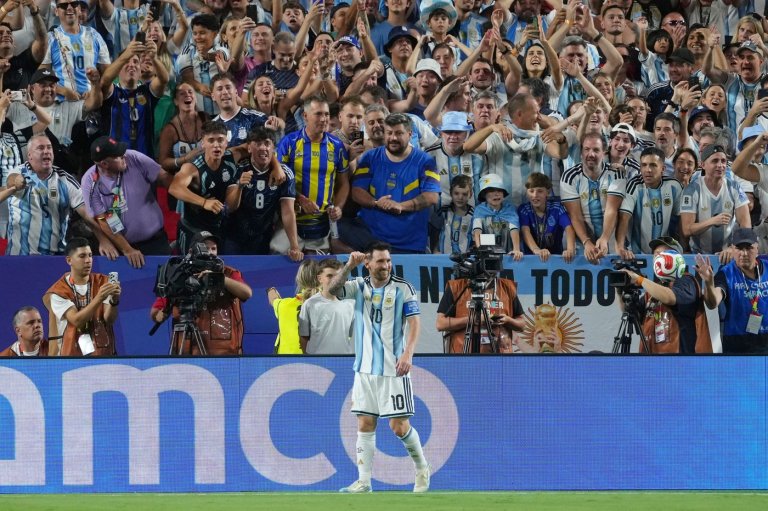 Lionel Messi ties Klose's World Cup goals record with his first hat trick as Argentina tops Algeria | iNFOnews.ca