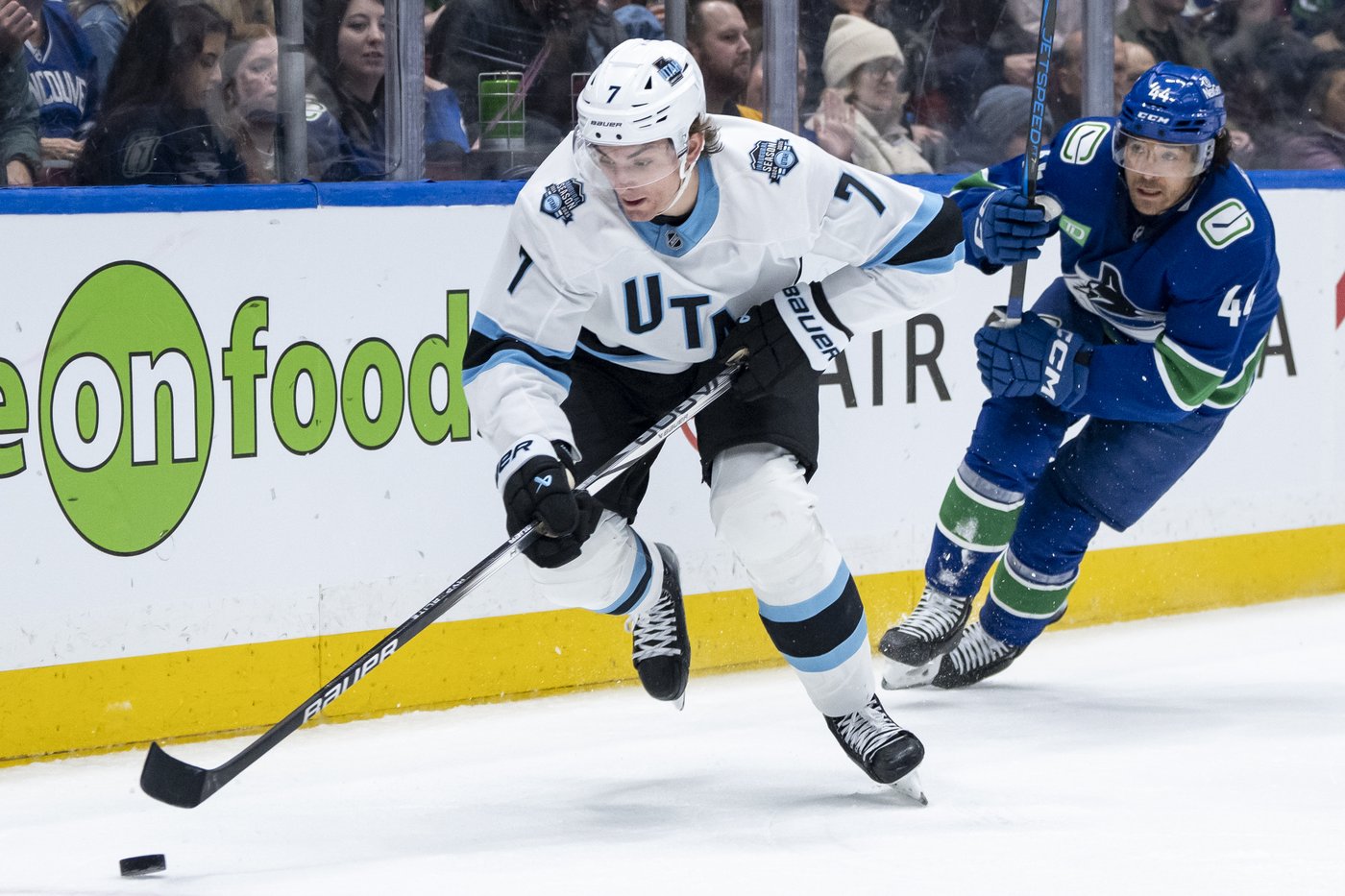 Vancouver Canucks staying focused, even keel amid tight playoff push | iNFOnews.ca