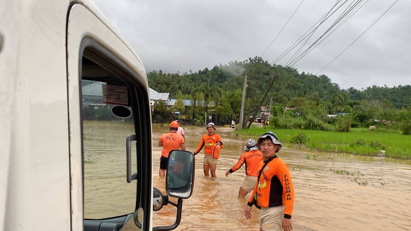 Tropical storm leaves 4 dead, thousands displaced in Philippines after flooding and a landslide | iNFOnews.ca