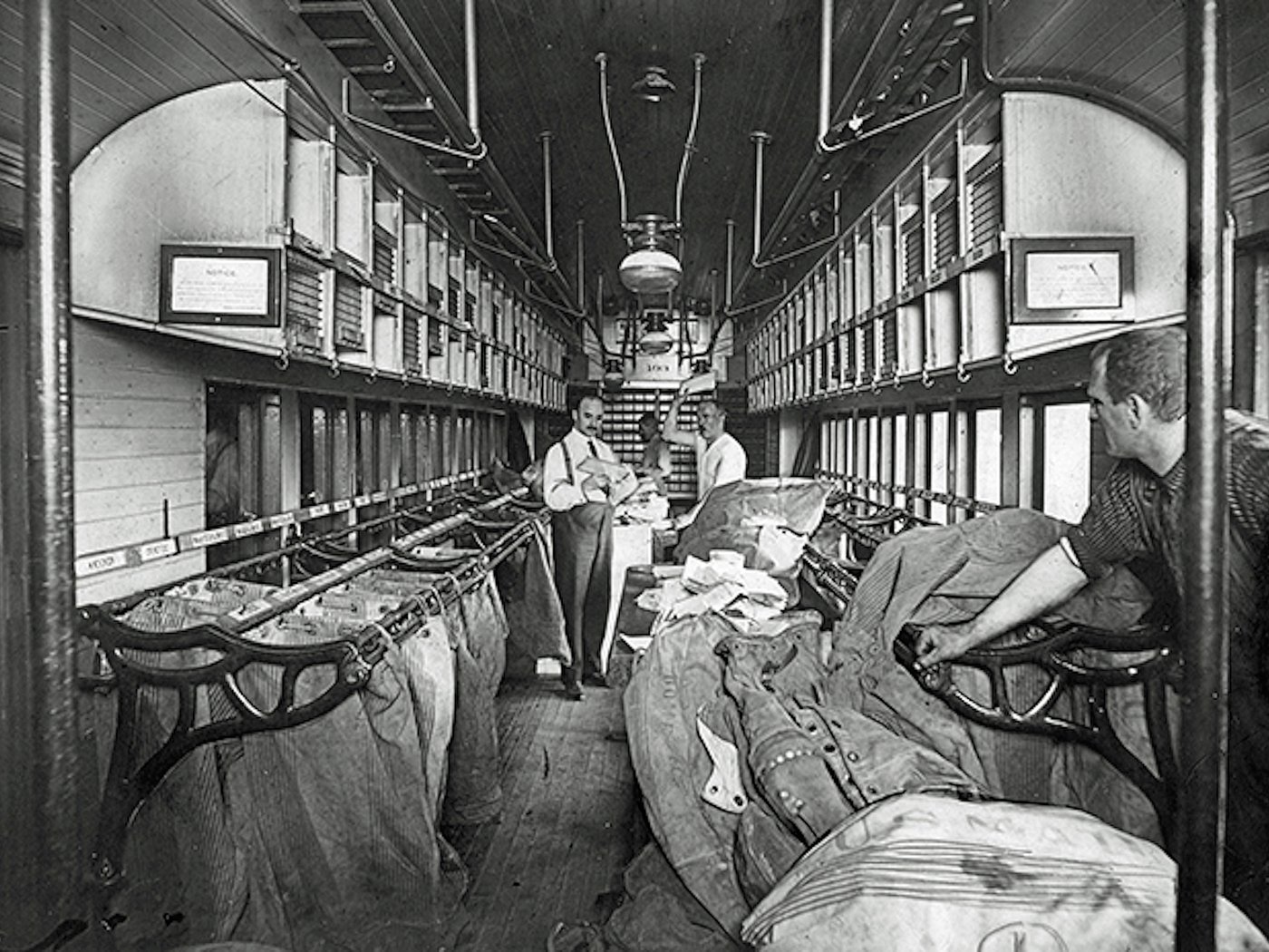 PHOTO COLLECTION: The U.S. Postal Service at 250 | iNFOnews.ca