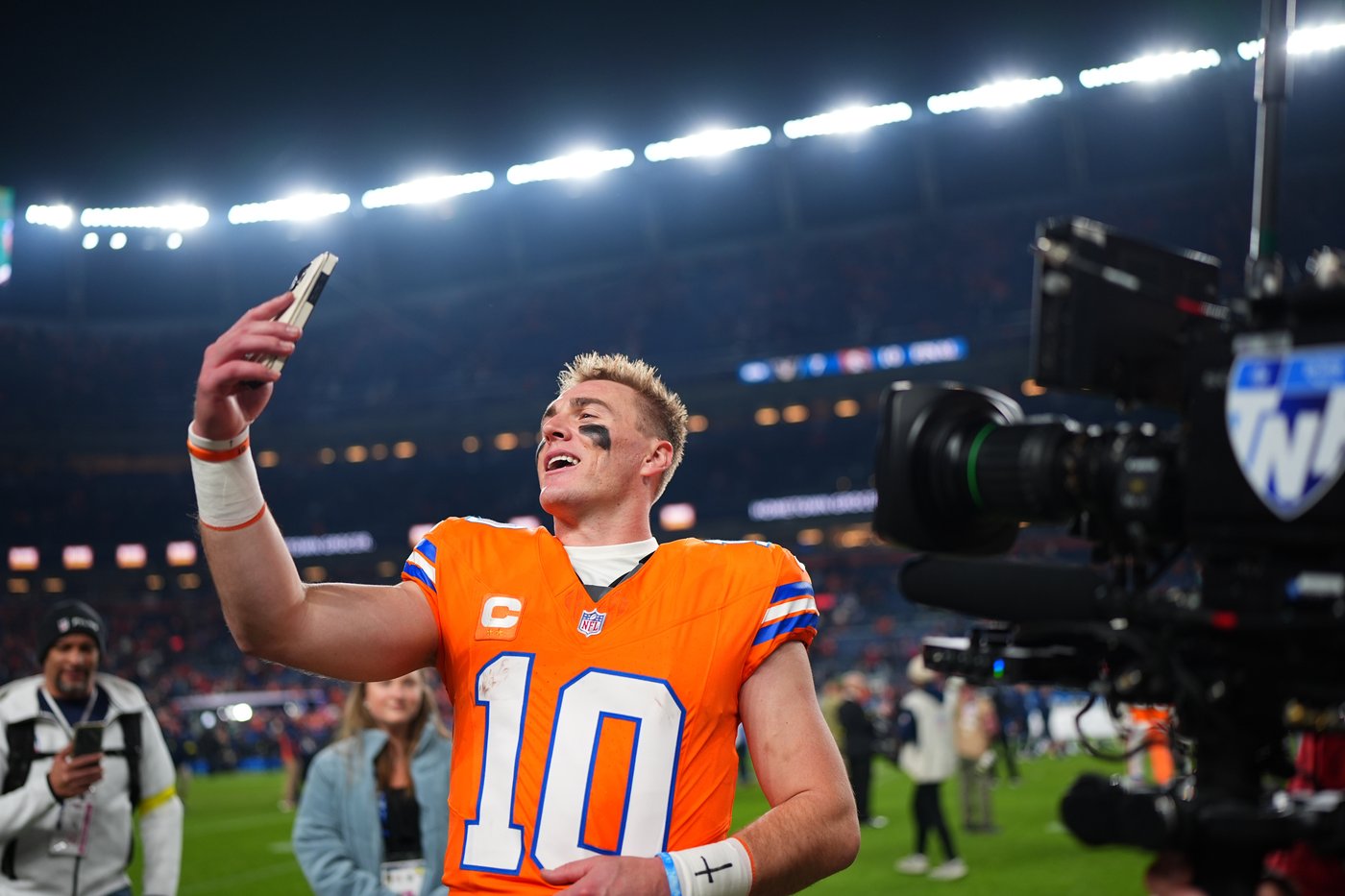 Broncos face biggest test yet against the desperate Chiefs as KC tries to get back in AFC West race | iNFOnews.ca
