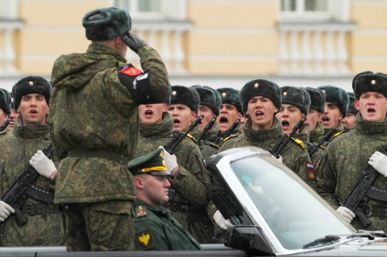 Russia to hold Victory Day parade without military equipment for 1st time since invading Ukraine | iNFOnews.ca