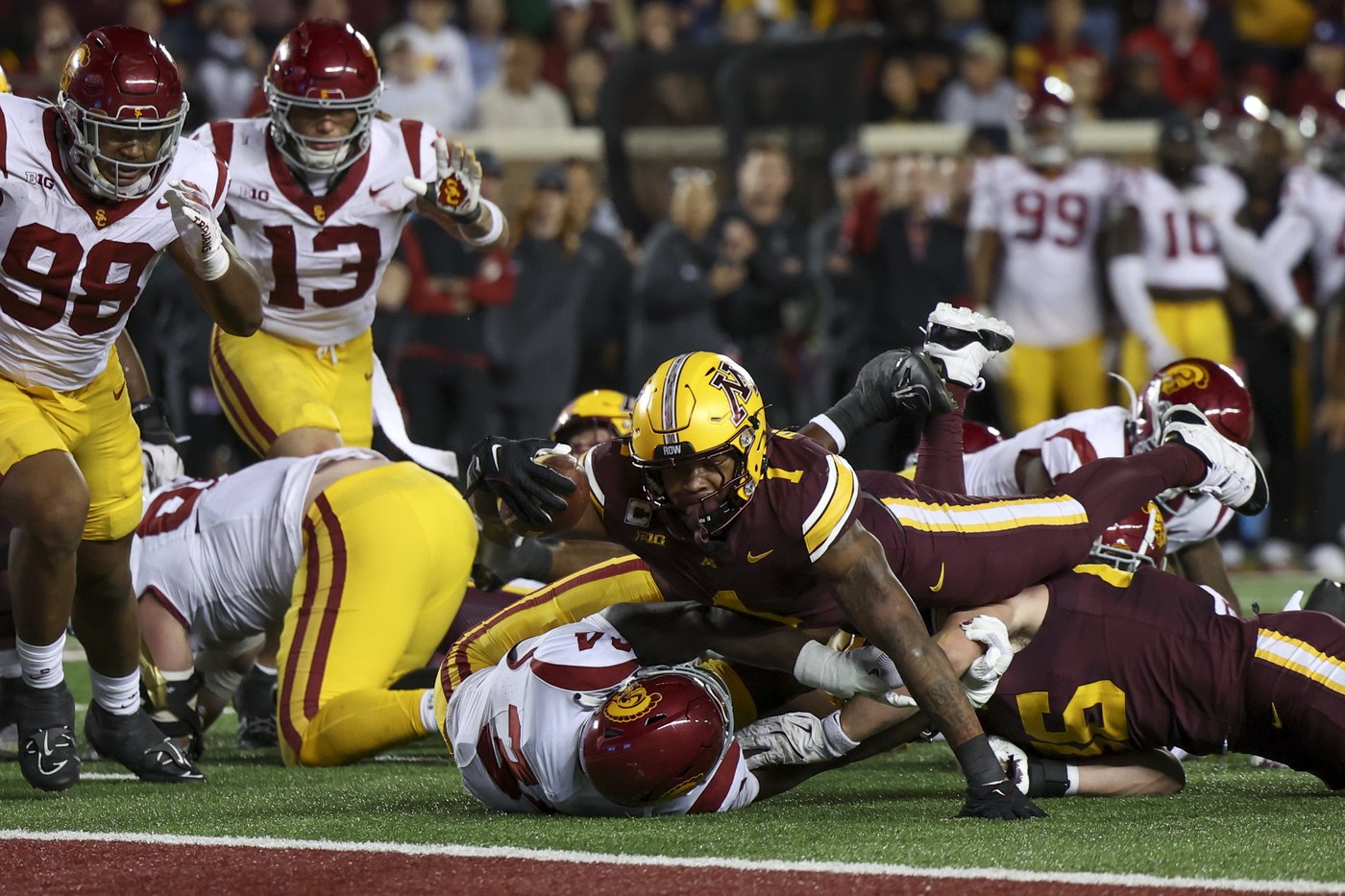 Minnesota looks to sweep Los Angeles schools in rare visit to Rose Bowl vs. UCLA | iNFOnews.ca