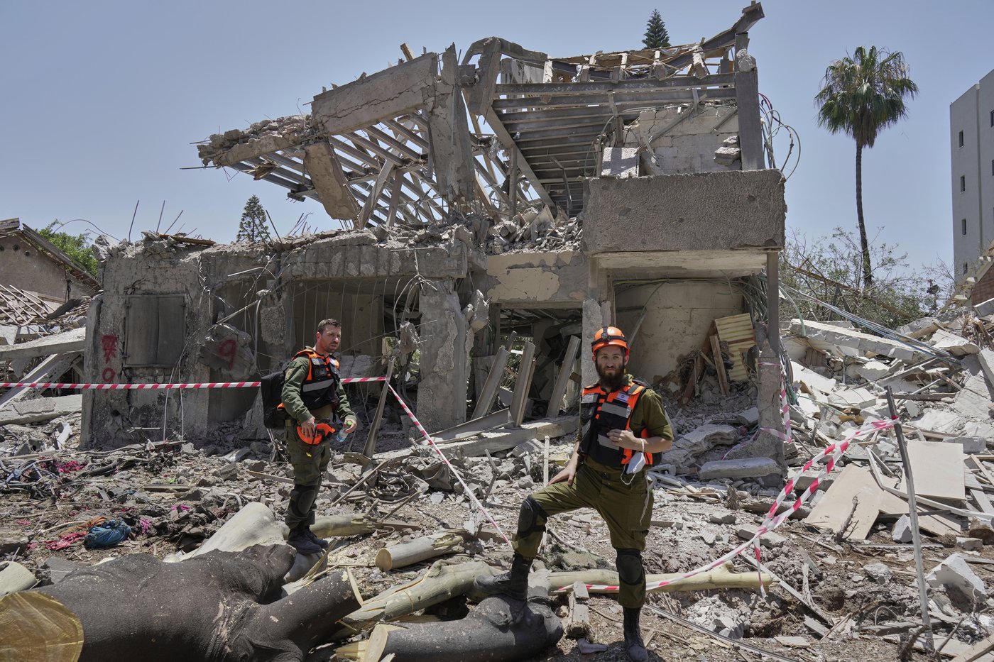 Iranian missile fired after US strikes causes heavy damage but few injuries in Tel Aviv | iNFOnews.ca