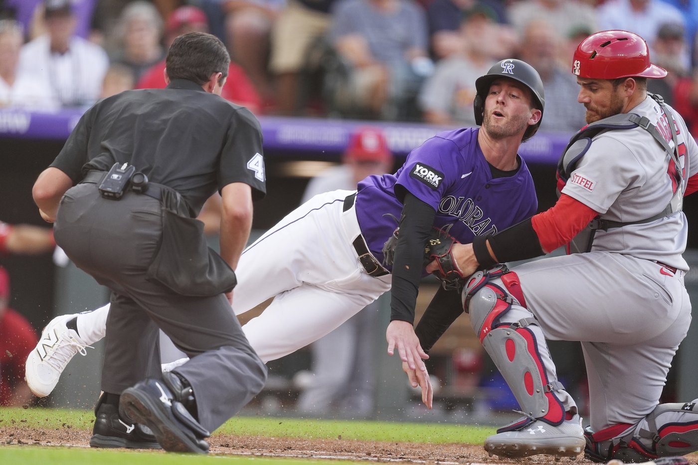 Yankees acquire third baseman Ryan McMahon from the Rockies for pair of prospects | iNFOnews.ca