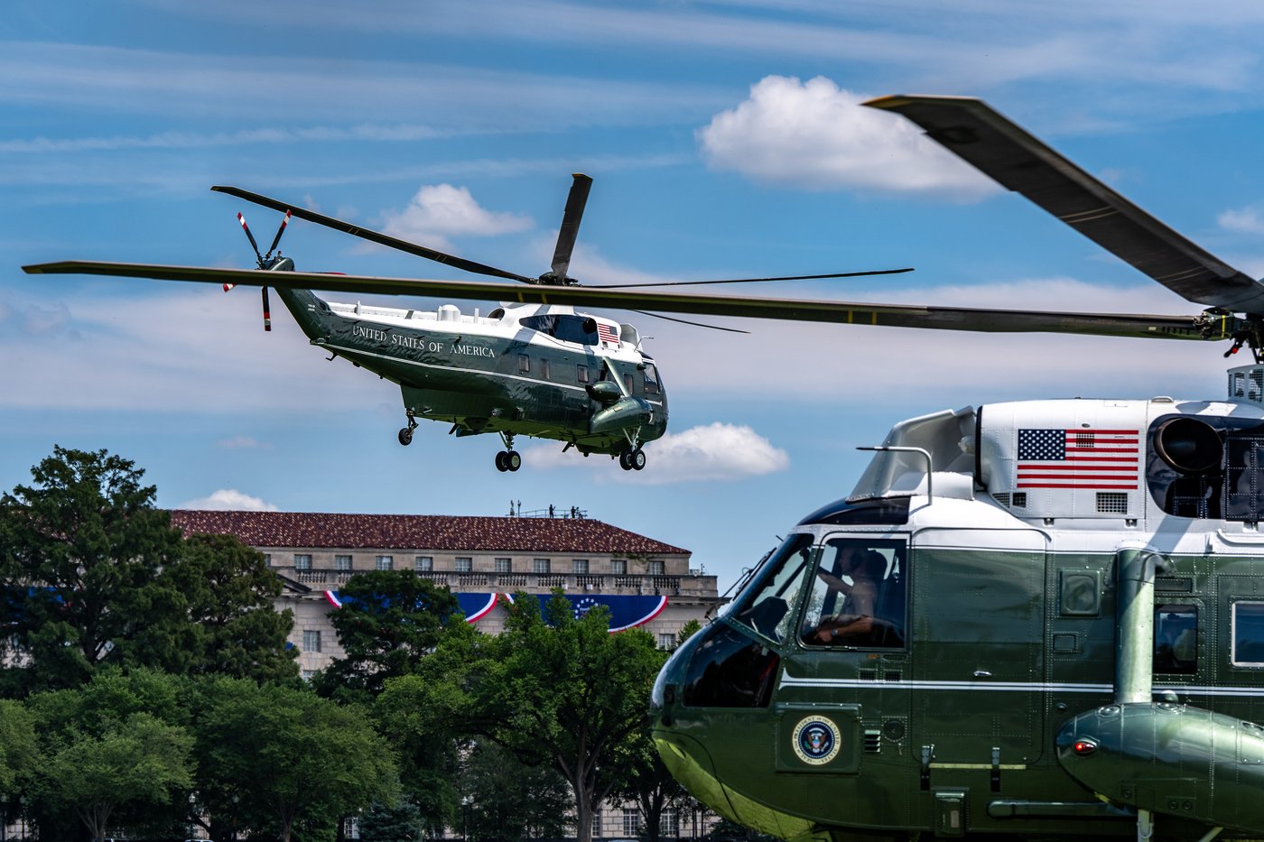 FAA is investigating why a plane was allowed to take off as President Trump's helicopter approached | iNFOnews.ca FAA is investigating why a plane was allowed to take off as President Trump's helicopter approached | iNFOnews.ca