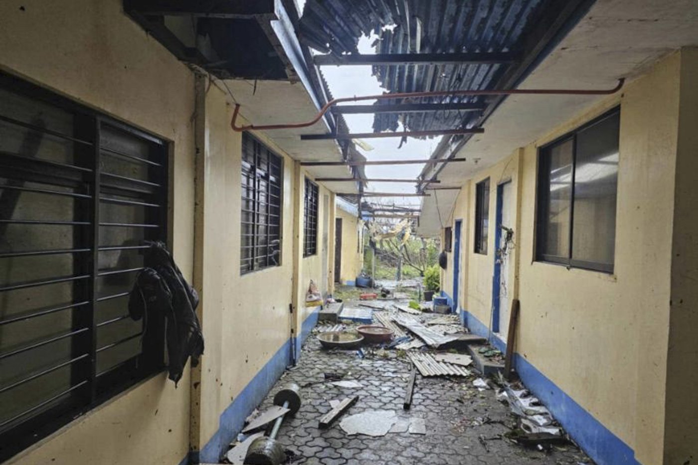 Typhoon floods villages, rips off roofs and damages 2 domestic airports in northern Philippines | iNFOnews.ca Typhoon floods villages, rips off roofs and damages 2 domestic airports in northern Philippines | iNFOnews.ca