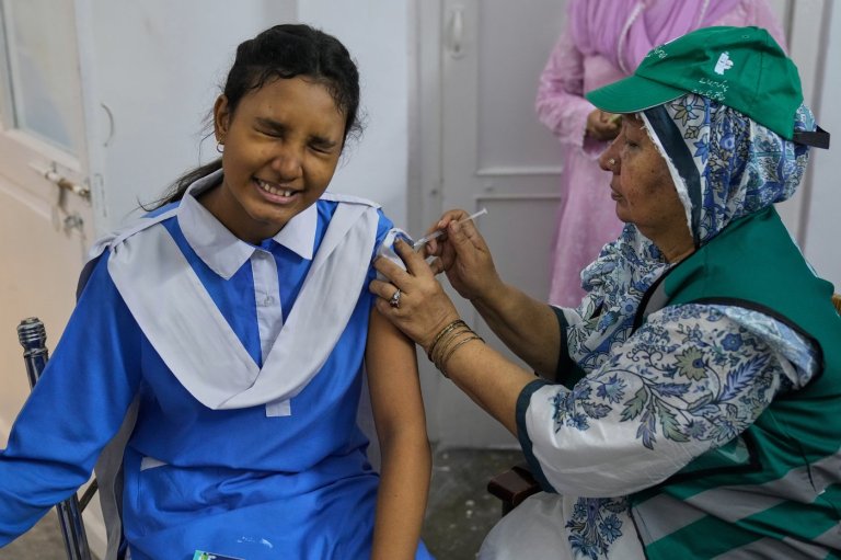 Pakistan vaccinates 9 million girls against cervical cancer despite online backlash | iNFOnews.ca