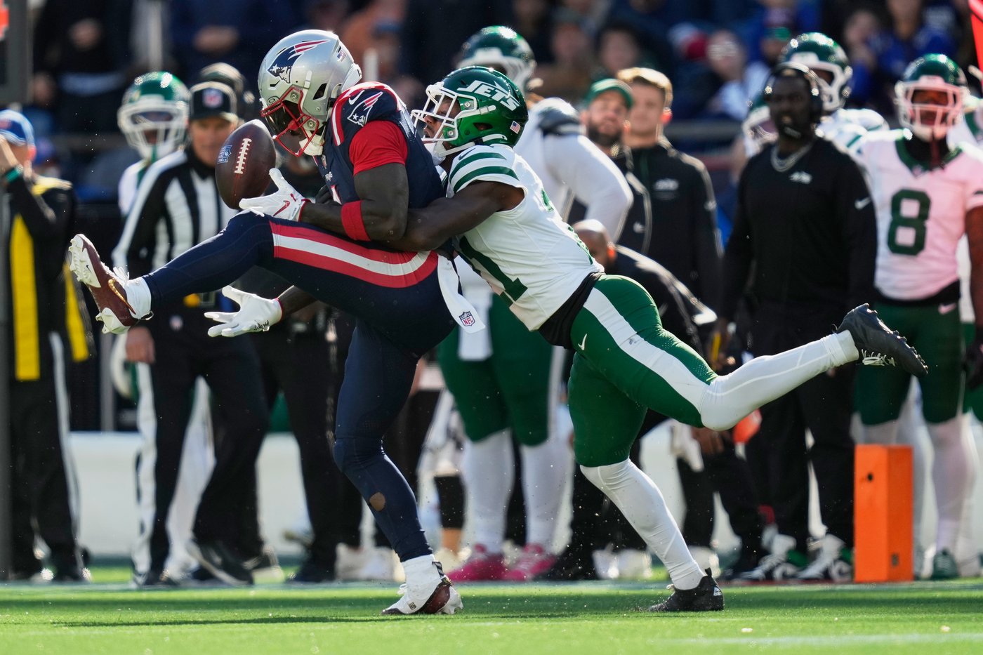 A.J. Brown struggles in his return for Patriots after missing 4 games with a high ankle sprain | iNFOnews.ca A.J. Brown struggles in his return for Patriots after missing 4 games with a high ankle sprain | iNFOnews.ca