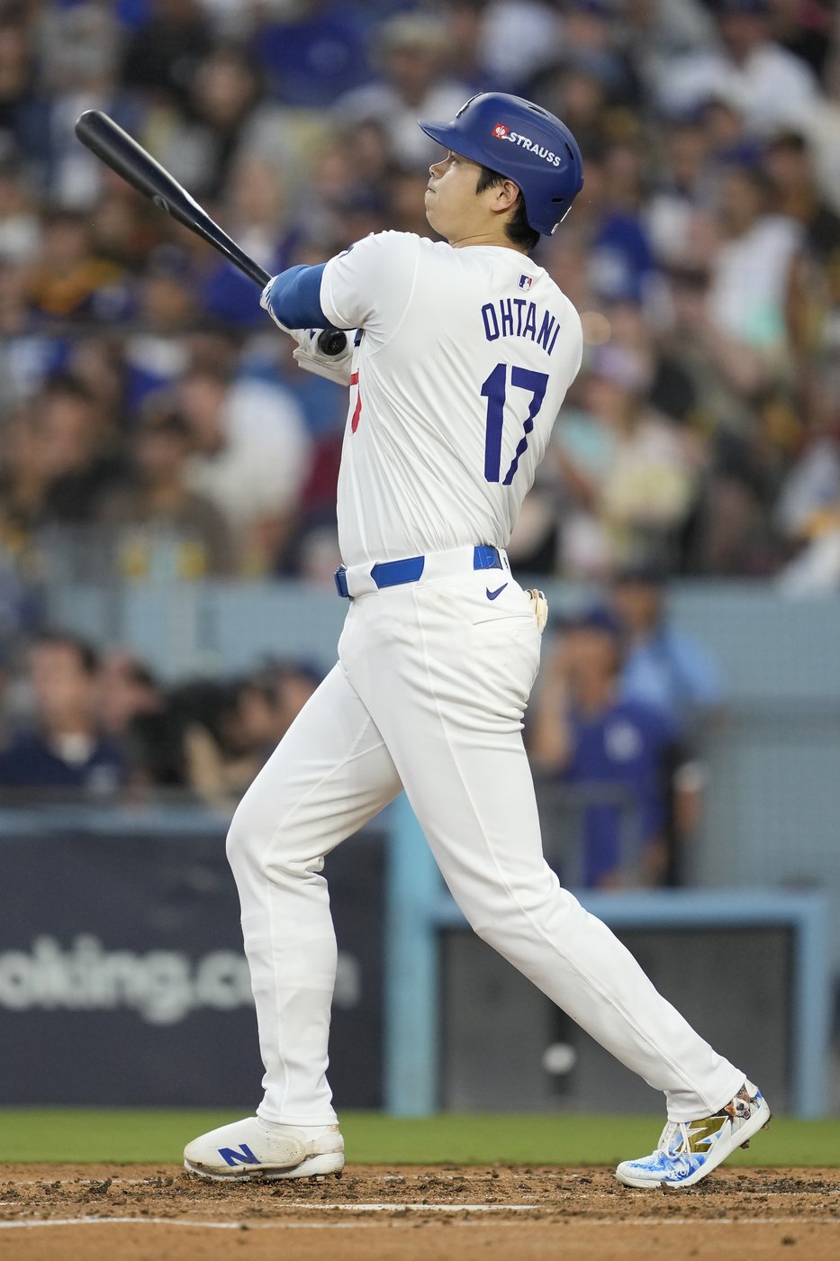 The Big Sho: Ohtani hits tying 3-run homer in playoff debut for the Los Angeles Dodgers in NLDS win | iNFOnews.ca