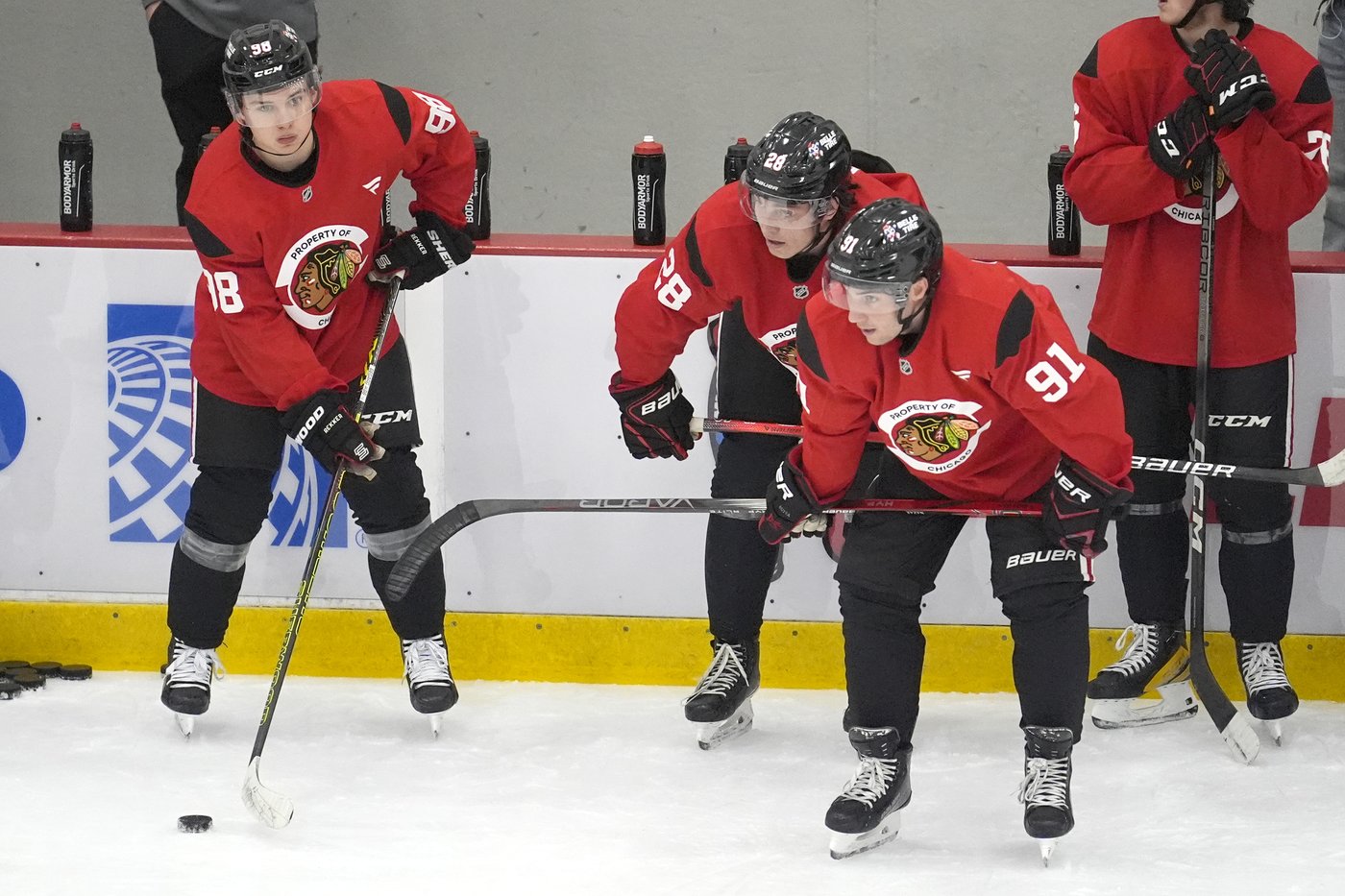 Blackhawks send F Frank Nazar and D Kevin Korchinski to the minors | iNFOnews.ca Blackhawks send F Frank Nazar and D Kevin Korchinski to the minors | iNFOnews.ca